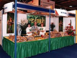 We tried to bring poi to the world --- including the British. Here's our booth at the BBC Good Food Show at the NEC in 2001. Unfortunately, it was just too expensive to ship poi from Hawaii to the U.K. BBC Good Food Show, NEC