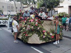 Kamehameha Day Float - 2001 Kamehameha Day Float - 2001
